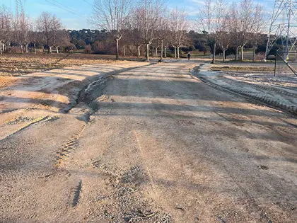 Reparacion puntual del firme asfaltico en acceso.